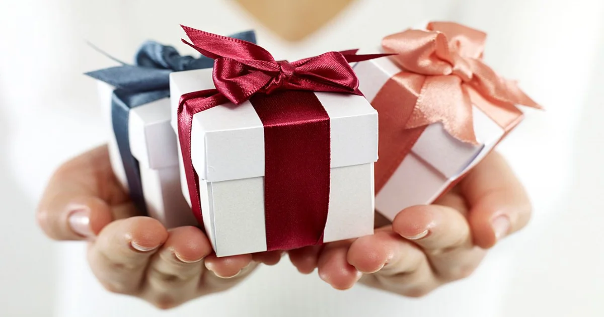 نموذج عقد الهبة في العقار هدايا كرمزية لعقد الهبة في القانون المدني المصري مع توضيح شروط صحة الهبة والقبول والتسليم ومتى تحتاج الهبة للتوثيق أو التسجيل لتجنب المنازعات.