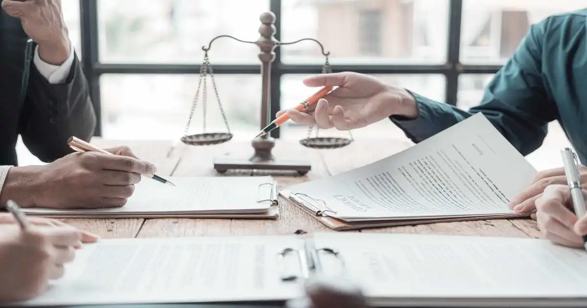 شروط قبول الطعن بالنقض الجنائي قضايا نقض جنائي يوازن الأدلة والدفوع أمام ميزان العدالة لتجهيز طعن بالنقض مضبوط وتفادي عدم القبول شكلا.